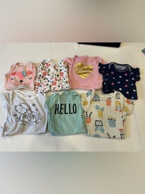 7 Gerber baby bodysuit bundle 0-3 month